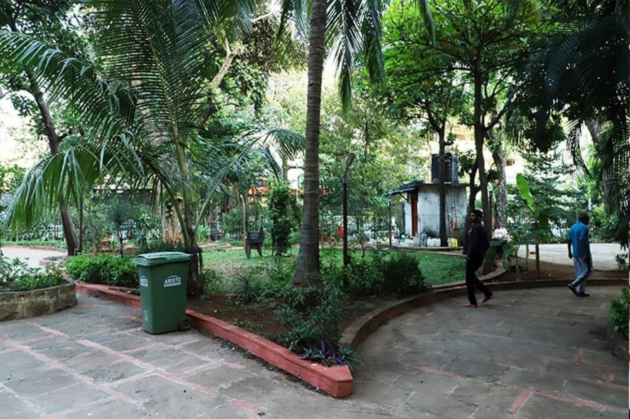 Hotel Golden Hayyath Inn Mumbai Bagian luar foto